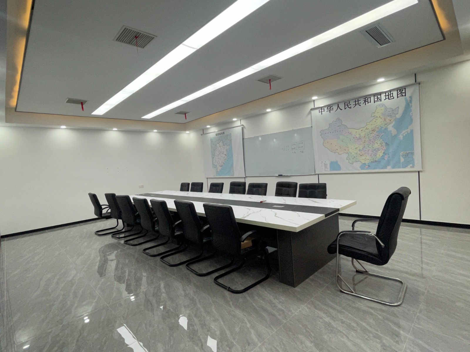 大会议室.jpg